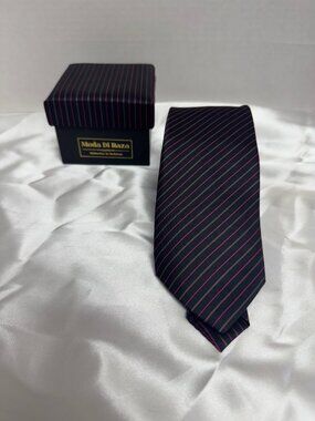 NIB Moda Di Raza Mens Necktie